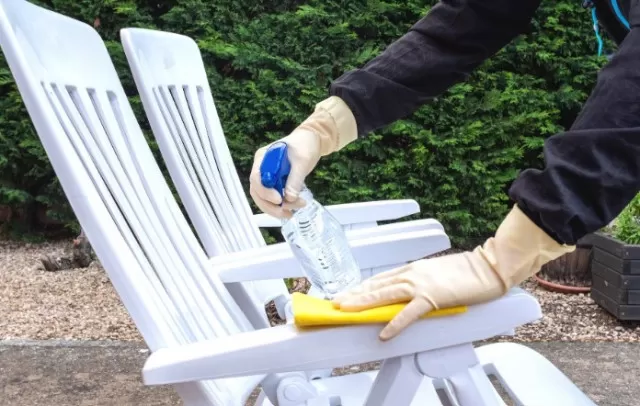 How to Clean and Maintain White Plastic Chairs 3