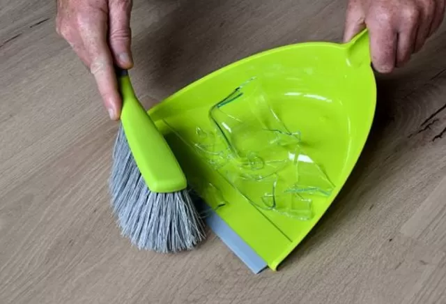 How to Safely Clean Up Broken Glass 5