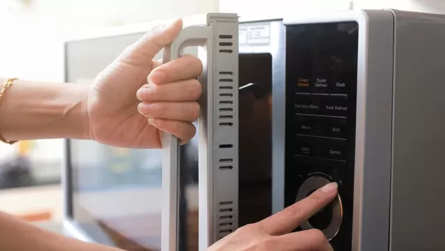 Easy Tips for Cleaning Your Microwave, According to Experts 4
