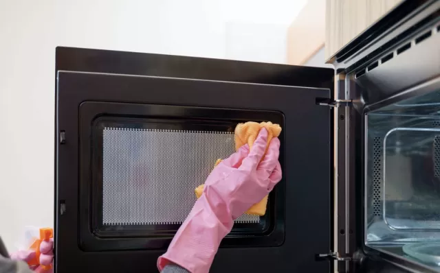 Easy Tips for Cleaning Your Microwave, According to Experts 3