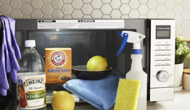 Easy Tips for Cleaning Your Microwave, According to Experts 2