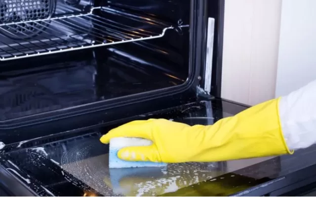 How to Utilize the Self-Cleaning Feature on an Oven 3