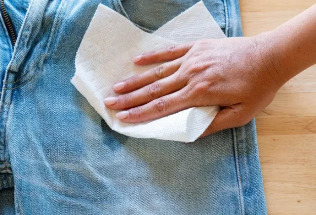 Tips for Removing Grease Stains from Jeans 3