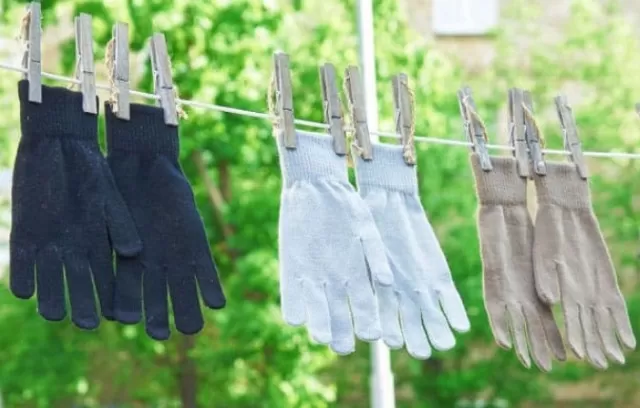 Washing and Maintaining Your Gardening Gloves 2