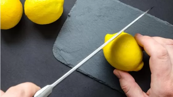 Brilliant Lemon Hacks for Everyday Household Tasks 3
