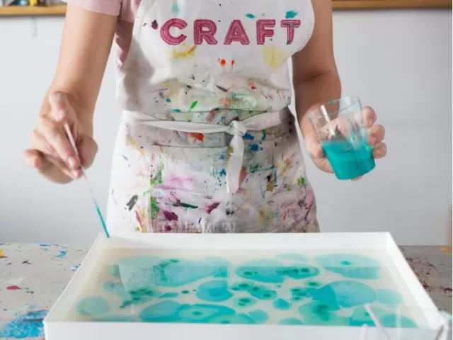 Removing Acrylic Paint Stains: Effective Methods for Clothes 2