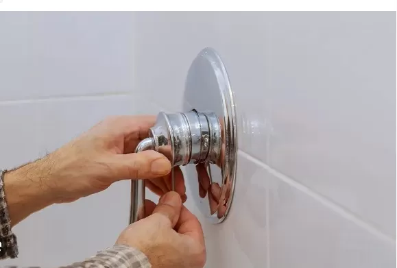 Fixing a Leaking Shower Head: Effective Solutions 4