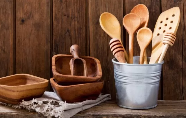 Best Tips to Clean and Preserve Wooden Spoons and Utensils 1