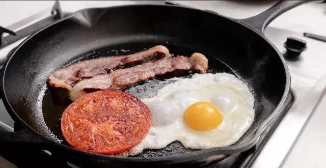 Cast-Iron Skillet: Best Guide to Clean and Keep Them 3