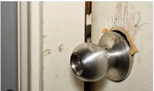 Clever Door Security: 5 Creative Ways to Lock Without a Lock 5