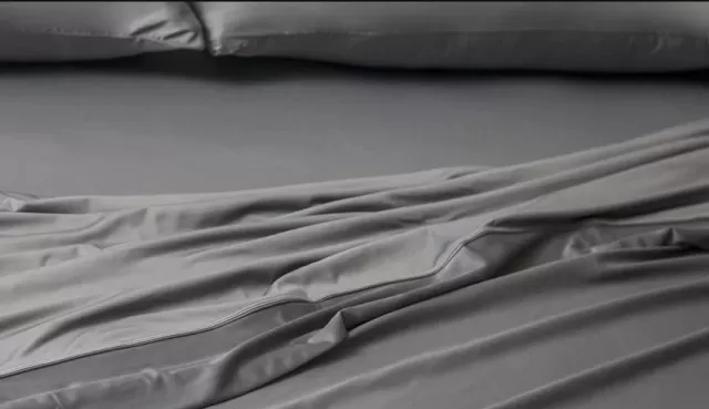 Here is the Best Way to Fold a Fitted Sheet 1