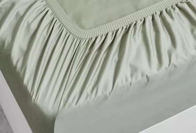 Here is the Best Way to Fold a Fitted Sheet 3