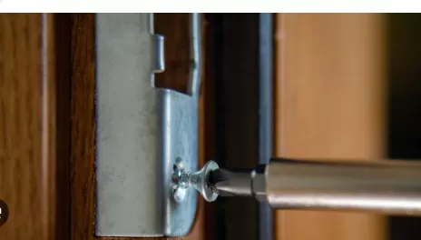 Door Latching Issues Solved: 4 Effective Fixes 4