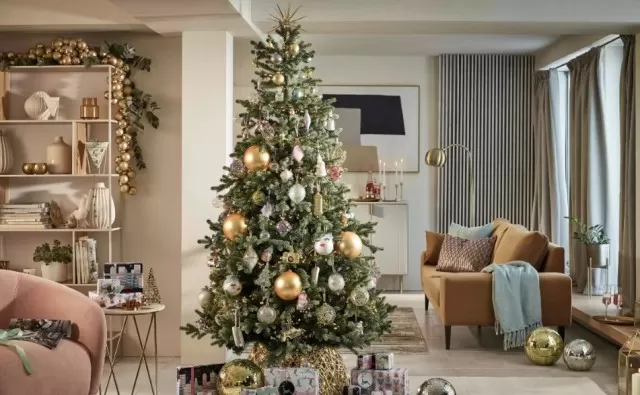 Best Way to Store Christmas Tree for the Next Holidays in 9 Steps 2