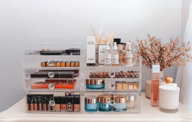 12 Best Makeup & Cosmetics Storage Ideas for Tidy Room 2