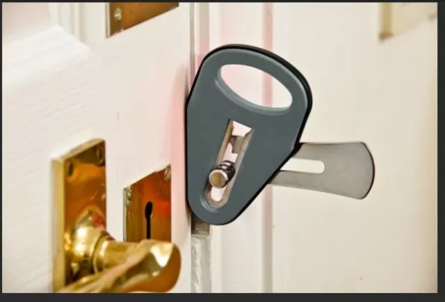 Apartment Door Security: Practical Enhancements for Renters 5