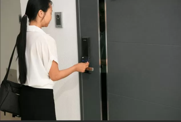 Apartment Door Security: Practical Enhancements for Renters 1