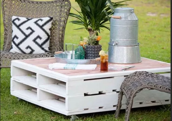 DIY Patio Table Designs: Create Your Own Outdoor Oasis 3
