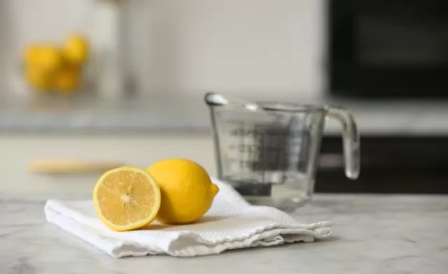Cleaning Tricks with Lemons: 14 Creative Eco-Friendly Ideas 2