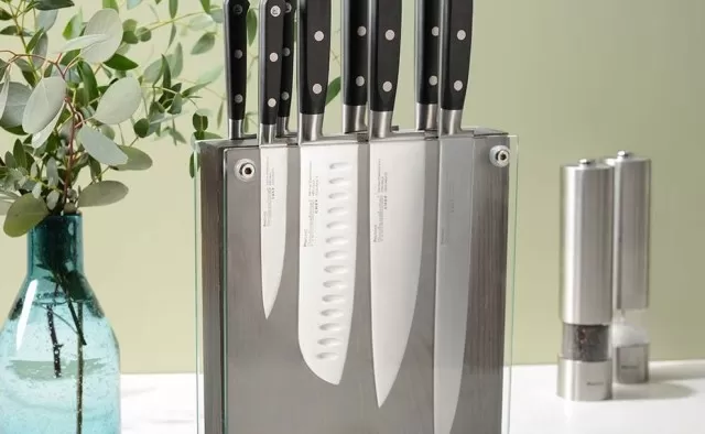 What is The Best Way to Clean Knife Block? 2