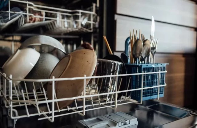 What Is the Role of the Air-Dry in Dishwashers? 5