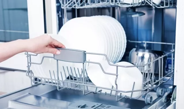 What Is the Role of the Air-Dry in Dishwasher? 4