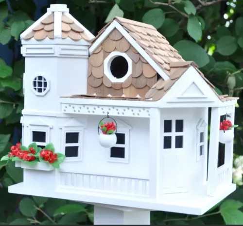 Unique Avian Abodes: Cool Birdhouse Ideas for Your Yard 1