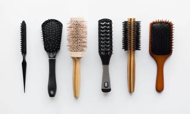 Best Guide to Clean Hairbrushes to Remove Lint & Buildup 3