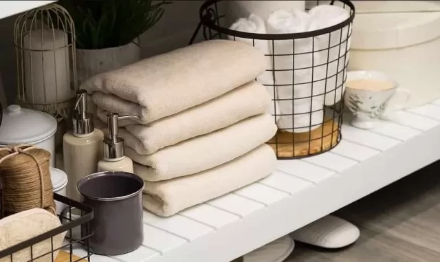 Bathroom Towels: Best 8 Storage Ideas 3