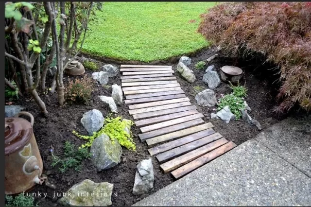 Pathway Perfection: Captivating Walkway Designs 3