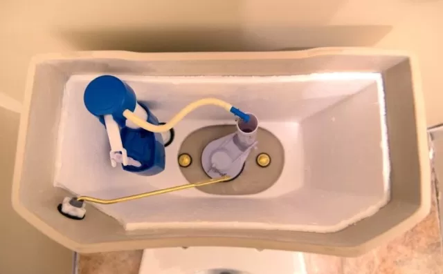 Efficient Toilet Tank Cleaning: A Step-by-Step Guide 1