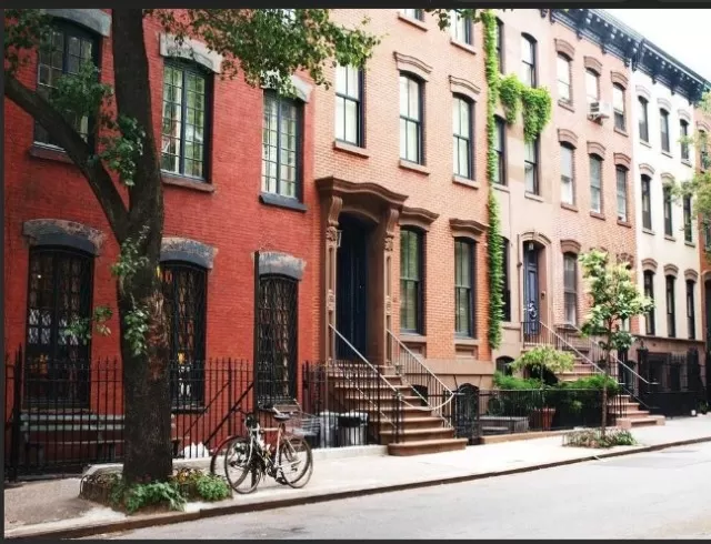 Iconic Brooklyn Brownstones: Captivating Photos 3
