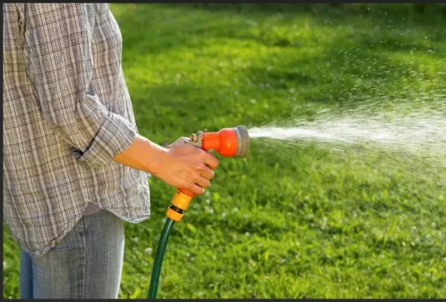 Tailored Garden Sprinklers for Every Lawn 1