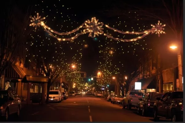 Year-Round Christmas Celebrations in These Towns 5