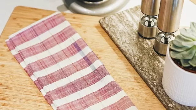 How Frequently To Launder Kitchen Towels and Dish Rags? 1