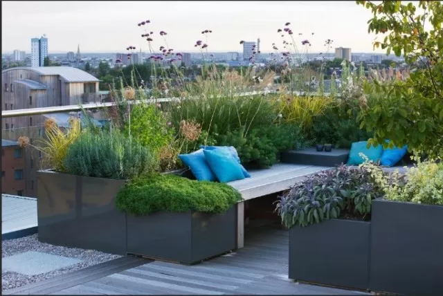 Outdoor Patio Decor Ideas by Interior Designers 3