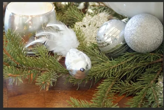 The Proper Way to Clean Every Type of Christmas Ornament 5