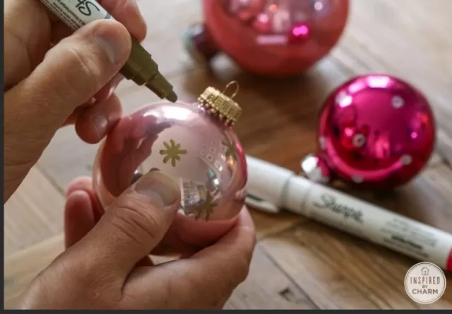 The Proper Way to Clean Every Type of Christmas Ornament 3