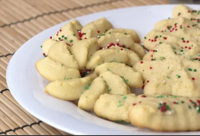 Delightful Holiday Cookies to Bake for Santa This Season 5