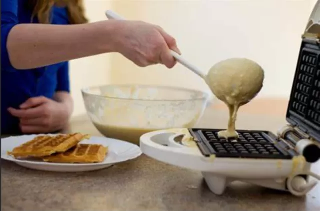 Cleaning Your Waffle Maker for Perfect Waff 3