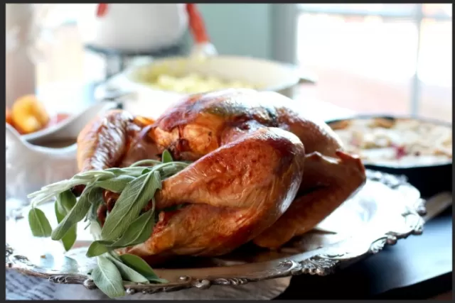 Roast Turkey with the Cheesecloth Method 3