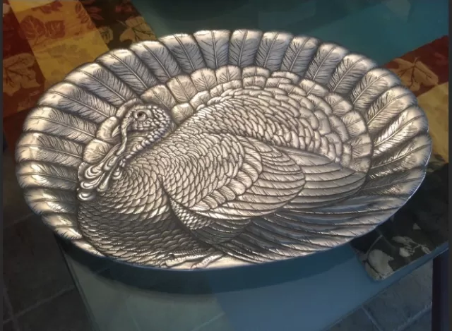 Thanksgiving Turkey Platters: Present Your Bird with Style 5