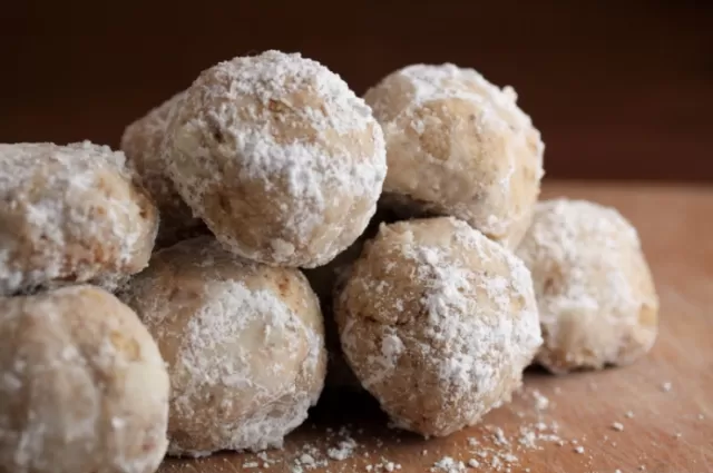 Festive Treats: Noel Nut Balls Recipe 1