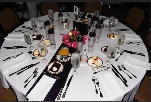 Setting a Formal Dinner Table: Expert Etiquette Guidance 1