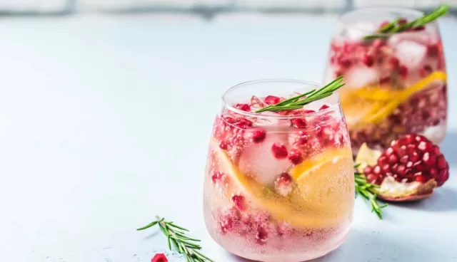 Sparkling New Year\'s Punch Recipes 5
